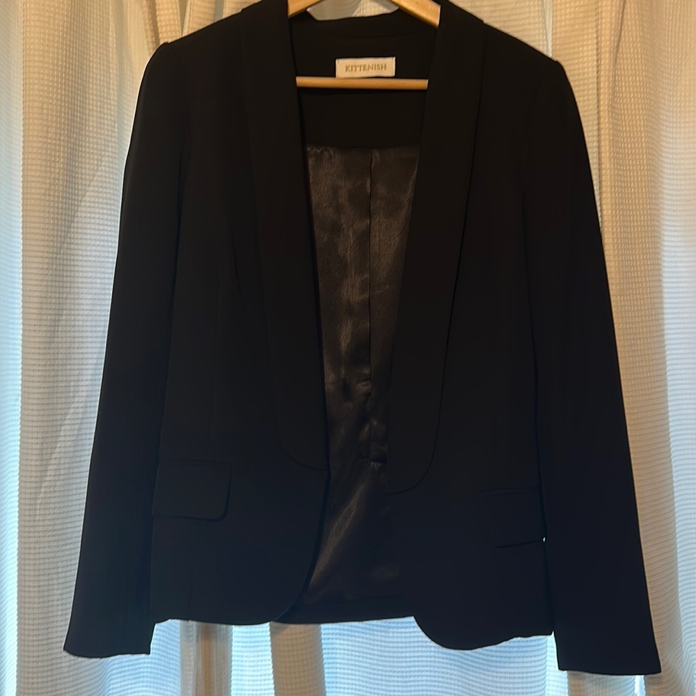 KITTENISH black blazer
